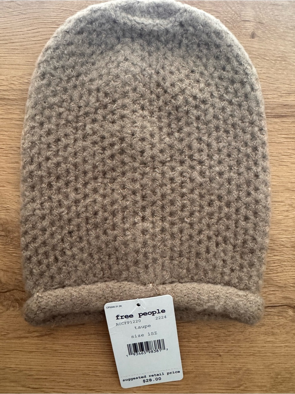 Free People Women’s Dreamland knit beanie - NWT